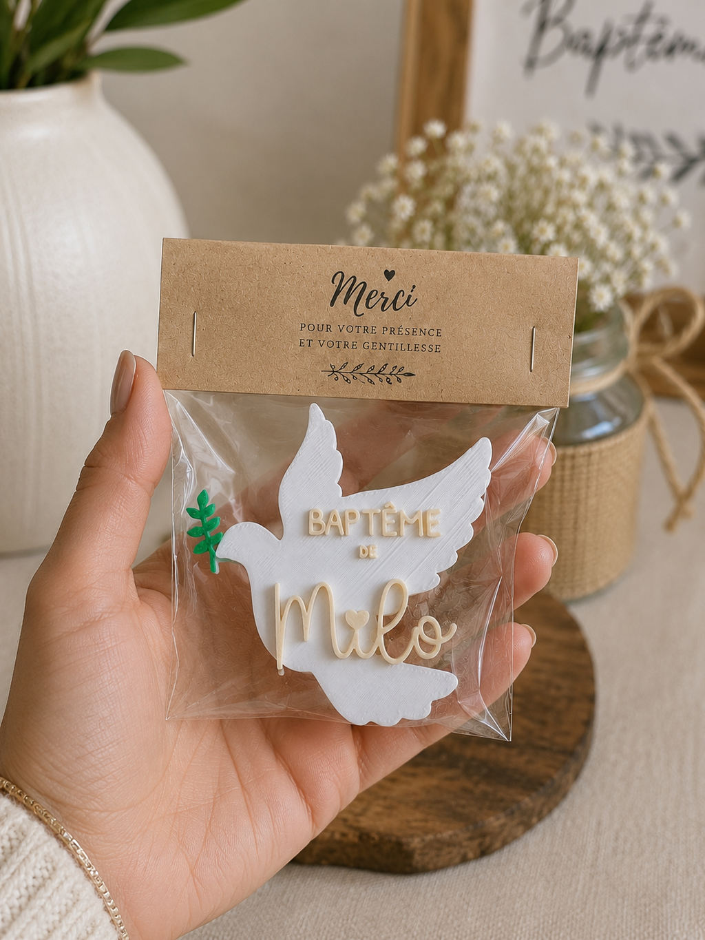 Cadeau invité baptême personnalisé • Colombe prénom aimantée