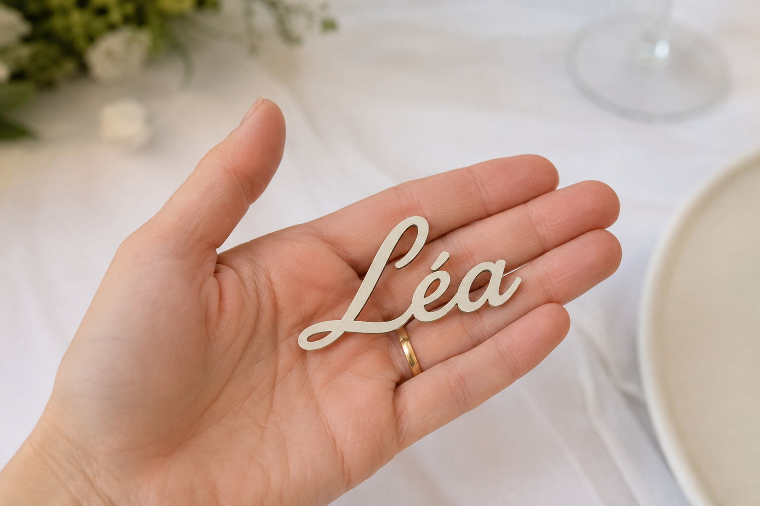 Marque-places personnalisés avec prénom – décoration élégante de table